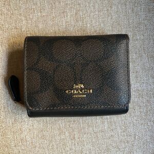 COACH Small Wallet Signature Black Tri-fold